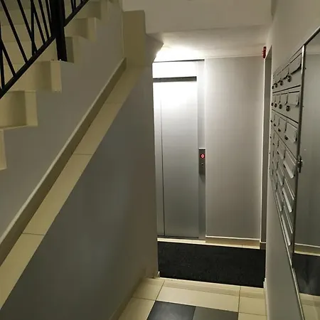 Blisko Centrum Апартаменты Варшава